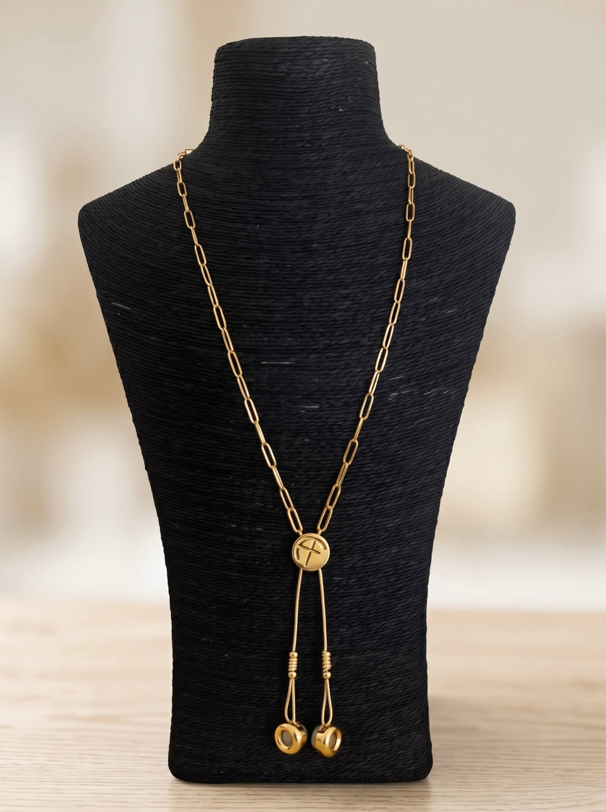 AudioFeel Chain זהב על בובת תצוגה עם מסנני סאונד